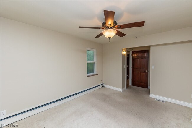 Building Photo - 9423 Highland Dr