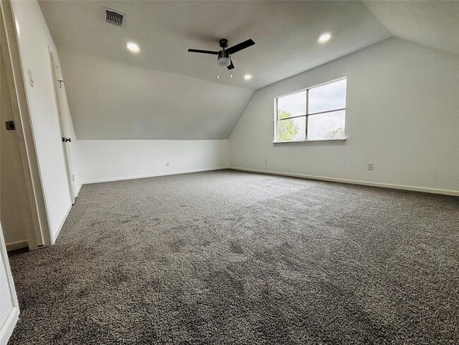 Building Photo - 16246 Los Altos Dr
