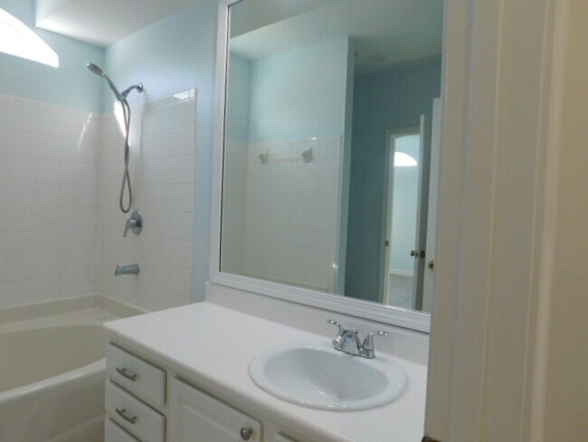 Building Photo - Condo Available At The Preserve of Indigo Run