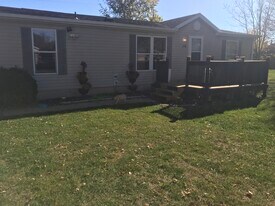 Building Photo - 2216 N Garnet Ave