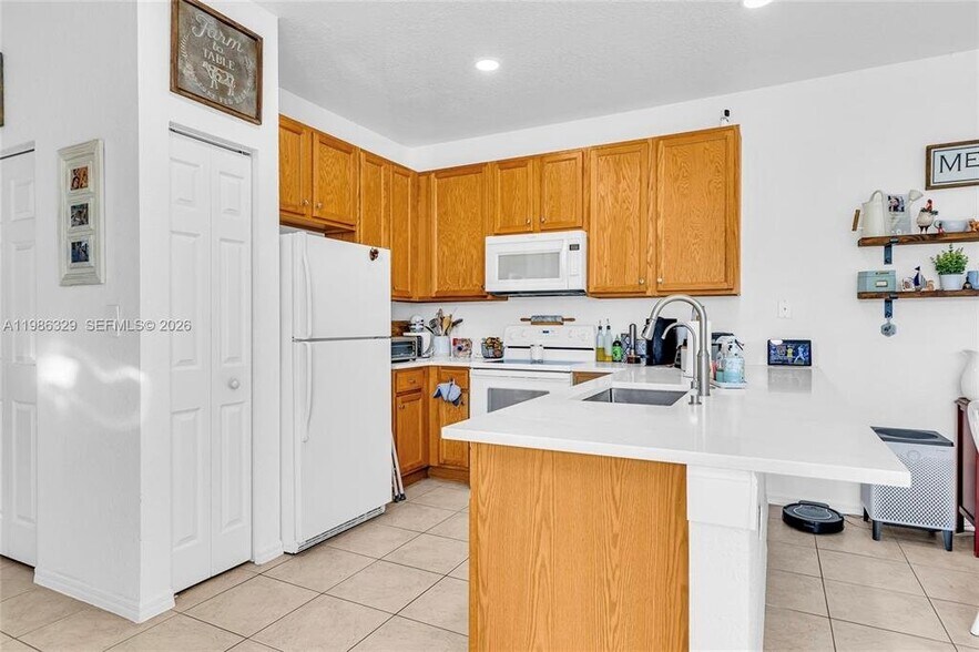 Building Photo - 2905 Crestwood Ter