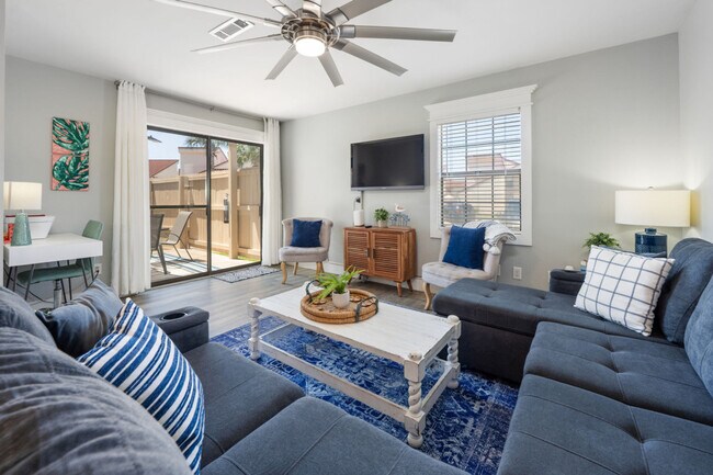 Building Photo - 17462 Front Beach Rd