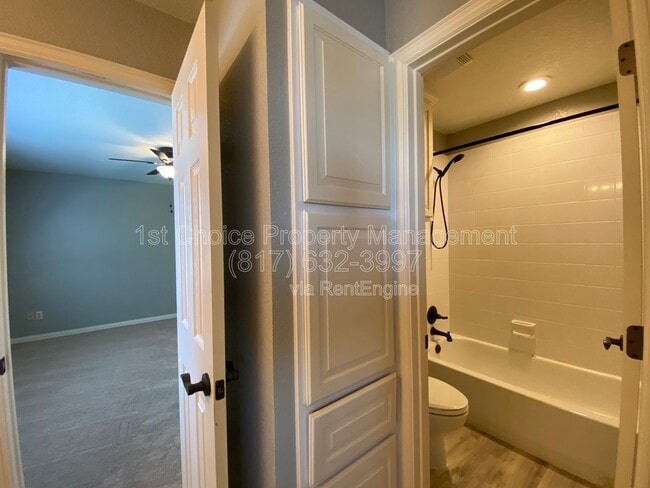 Building Photo - 112 Prairie Ridge Dr