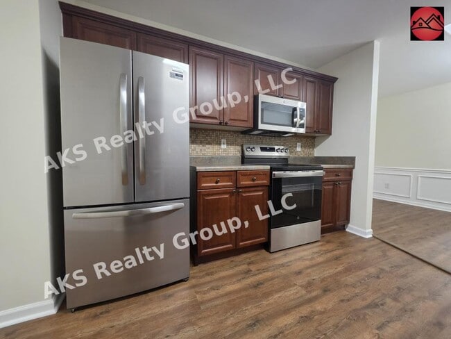 Building Photo - 6116 Townley Way