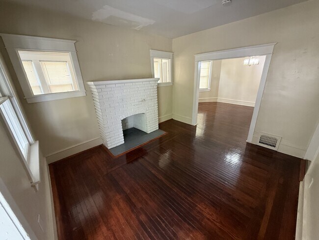 Building Photo - 2445 43rd St