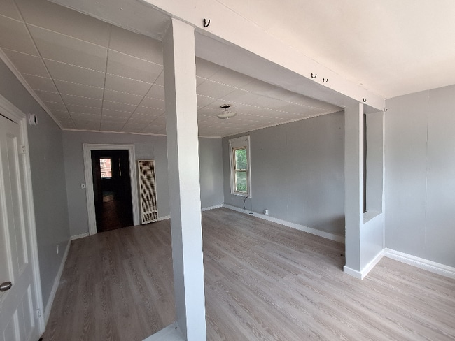 Building Photo - 87 W Pierpont St