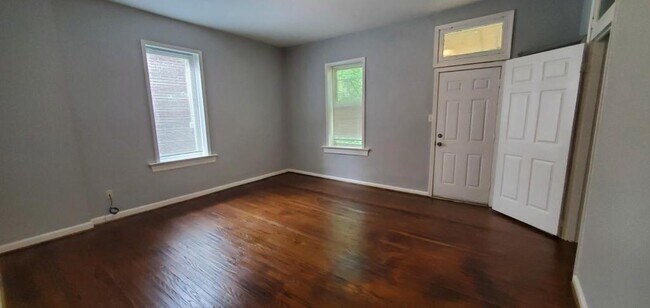 Building Photo - 4135 S Compton Ave