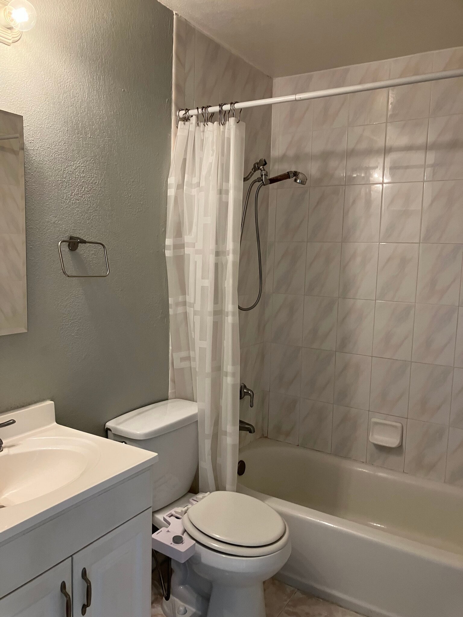 Building Photo - 945 40th St