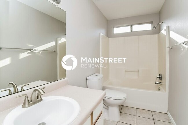Building Photo - 3 Bedroom Pet-Friendly Home in Tucson, AZ with Main Street Renewal