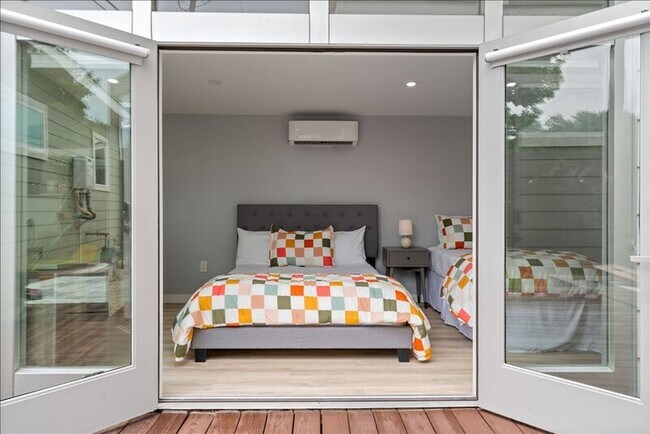 Building Photo - 6301 Santos St