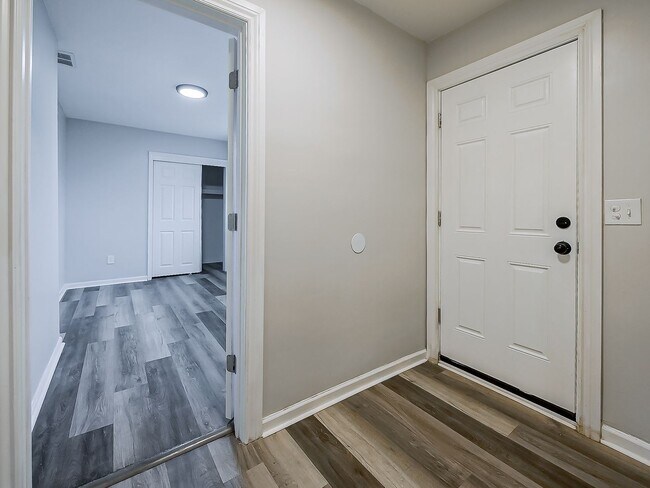 Building Photo - Fresh Start in the Heart of Hazel Park – 3 Bedroom Charmer on Powell Ave