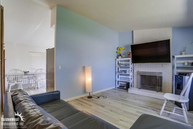 Building Photo - Beautiful 3Bdm 2Ba Home in Oceanside!