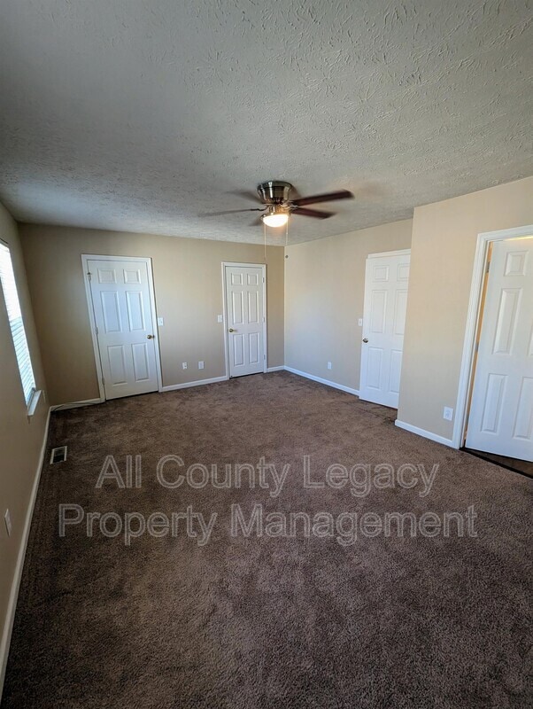 Building Photo - 3757 Meadow Creek Dr