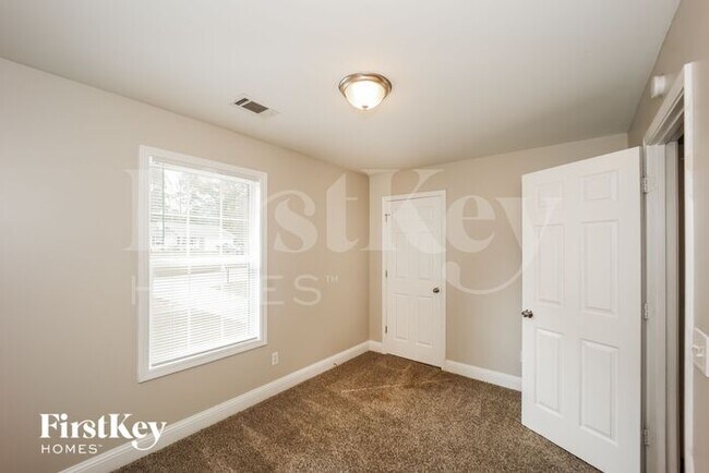 Building Photo - 73 Pine Shadows Ct