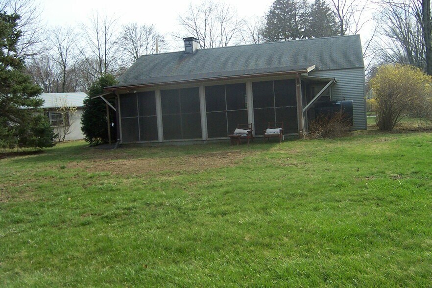 Backyard - 7 Shepherd Rd