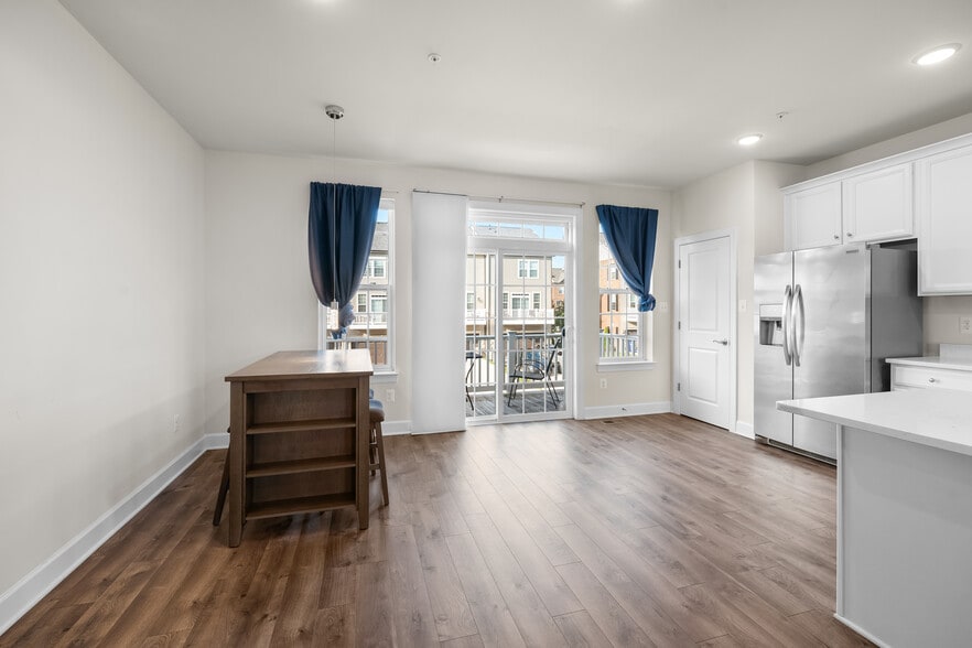 Building Photo - 2962 Chalkstone Pl
