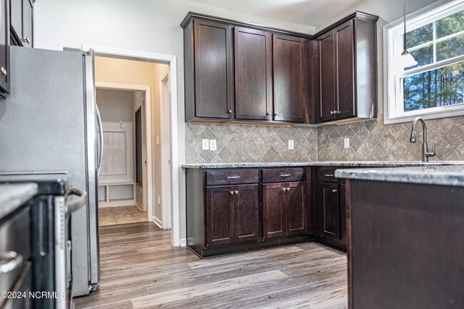Building Photo - 166 Belshaw Ct