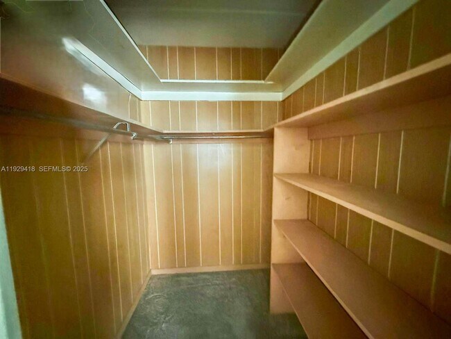 Building Photo - 649 S Tamiami Trl