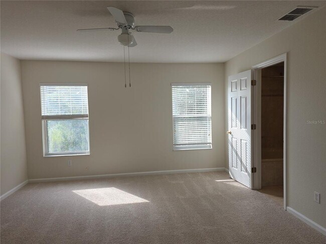 Building Photo - 16661 Cedar Crest Dr