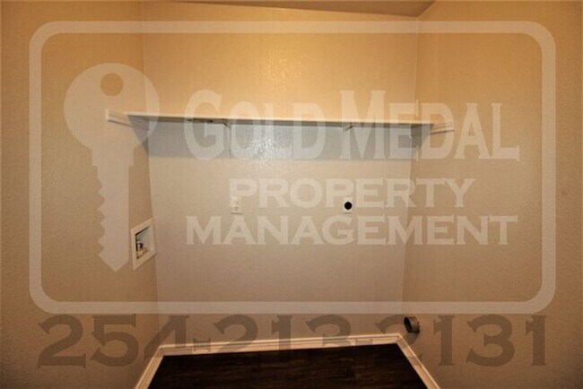 Building Photo - 4205 Alan Kent Dr