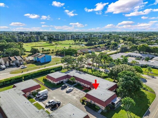 Building Photo - 102 Amherst Ln