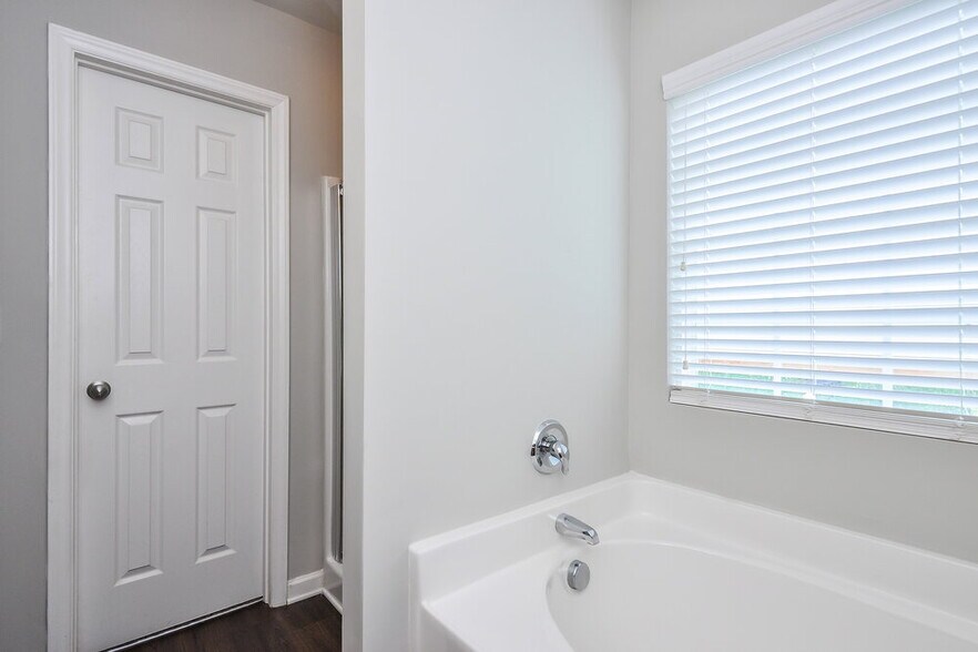 Building Photo - 1017 Early Rise St