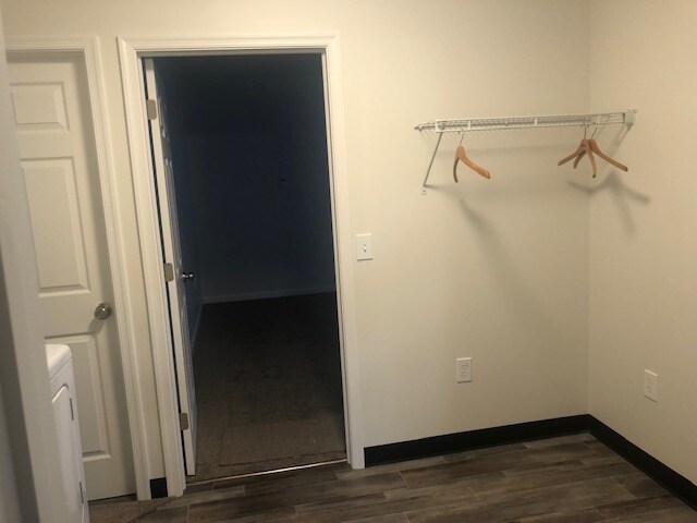 Laundry - 39 S 5th Ave