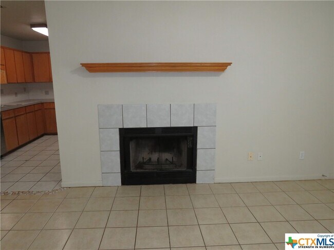 Building Photo - 3907 Hitchrock Dr