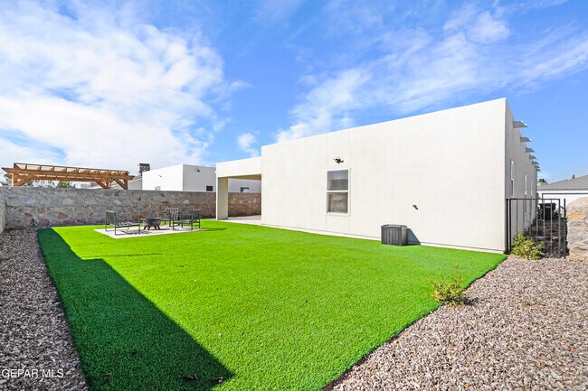 Building Photo - 14724 Mountain Breeze Ave