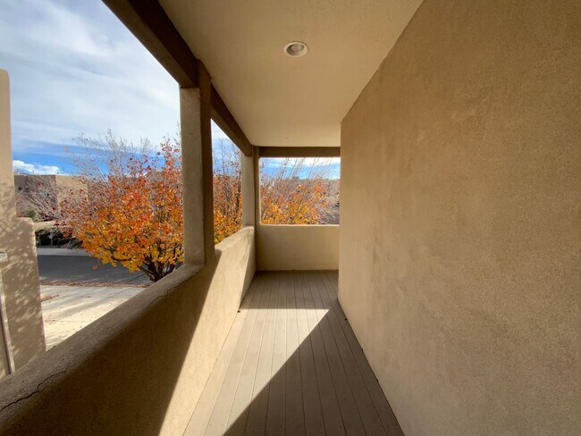 Building Photo - 3 Bedroom Townhome Available Near Wyoming Blvd NE & Paseo Del Norte Blvd NE!