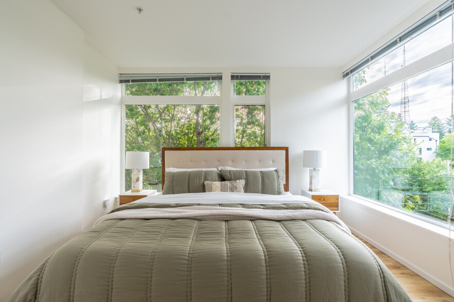 Building Photo - 2207 E Union St