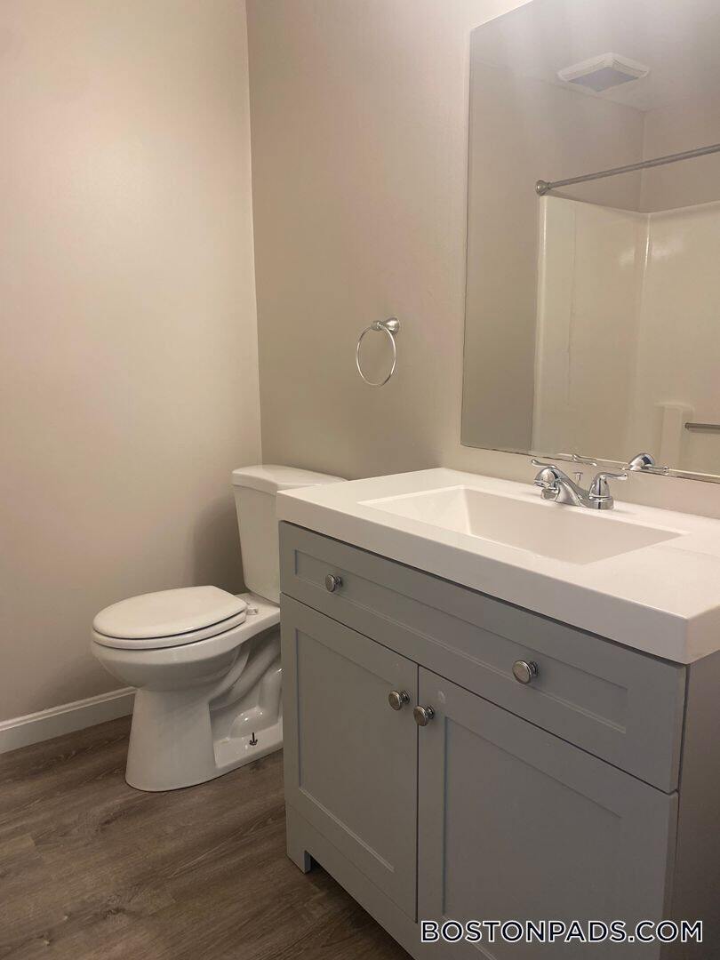 Building Photo - 4000 N Main St