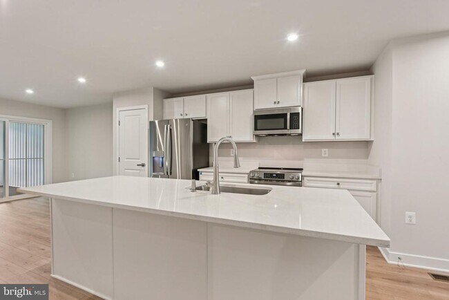Building Photo - 9005 Owensby Dr