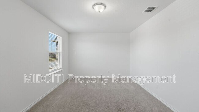 Building Photo - 10419 Salitrillo Bnd