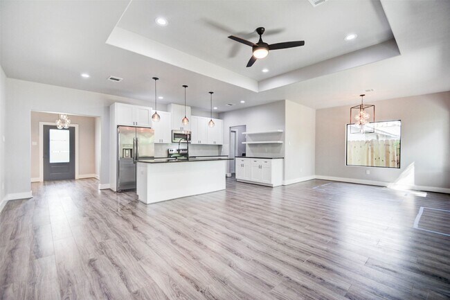 Building Photo - 6731 New York St