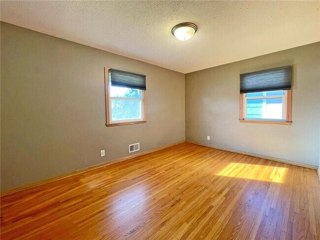 Building Photo - 6313 France Ave S