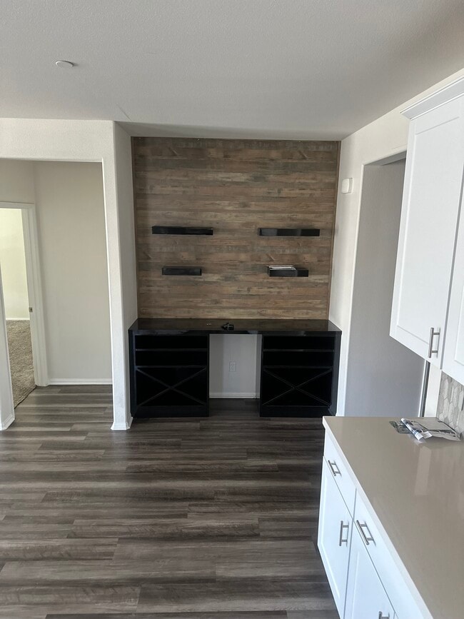 Building Photo - 24255 Insignia Dr