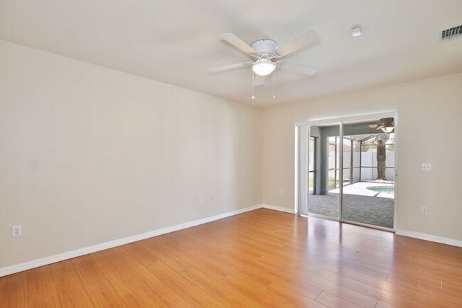 Building Photo - Beautiful 4/2 Pool Home with a Covered Pat...