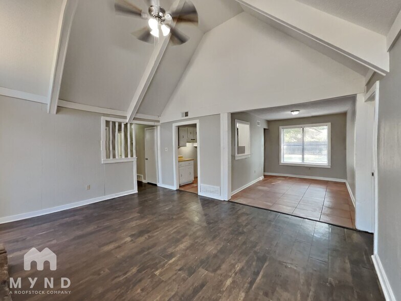 Building Photo - 4578 Crump Rd