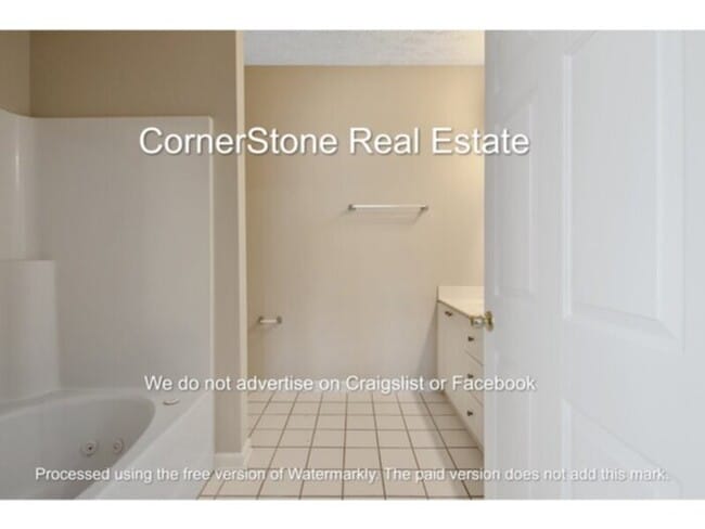 Building Photo - 4050 Bardstown Ct