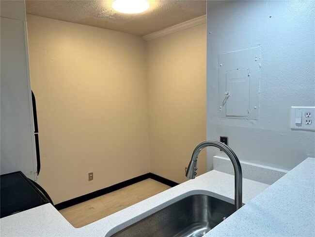 Building Photo - 435 Wymore Rd