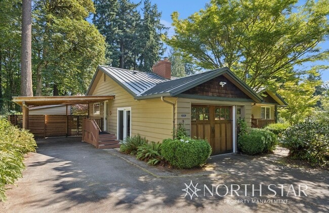 Building Photo - Charming Home in Coveted First Addition Ne...