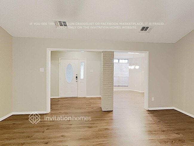 Building Photo - 661 Dandelion Dr