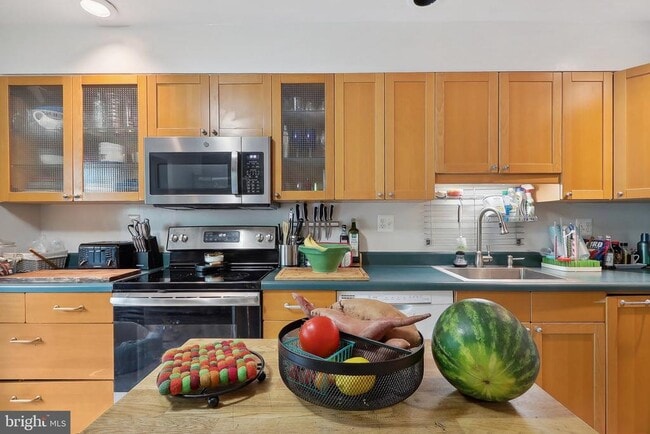 Building Photo - 2031 Approach Ln