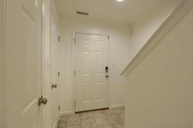 Building Photo - 3030 Meridian Cmns