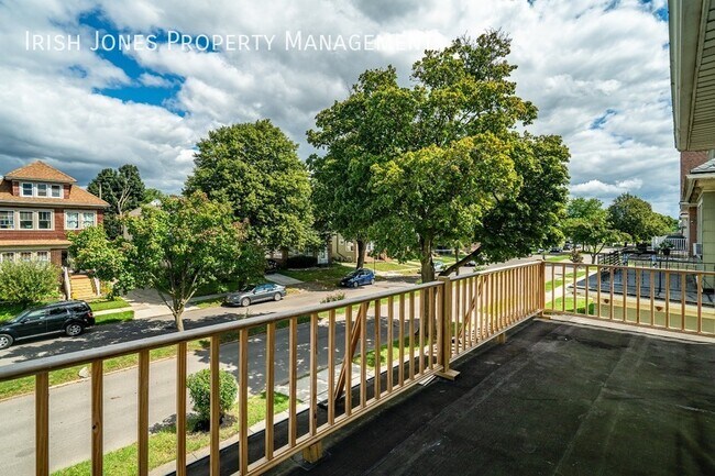 Building Photo - 33 Harding Rd