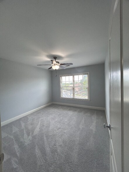 Building Photo - 3689 Union Park Dr