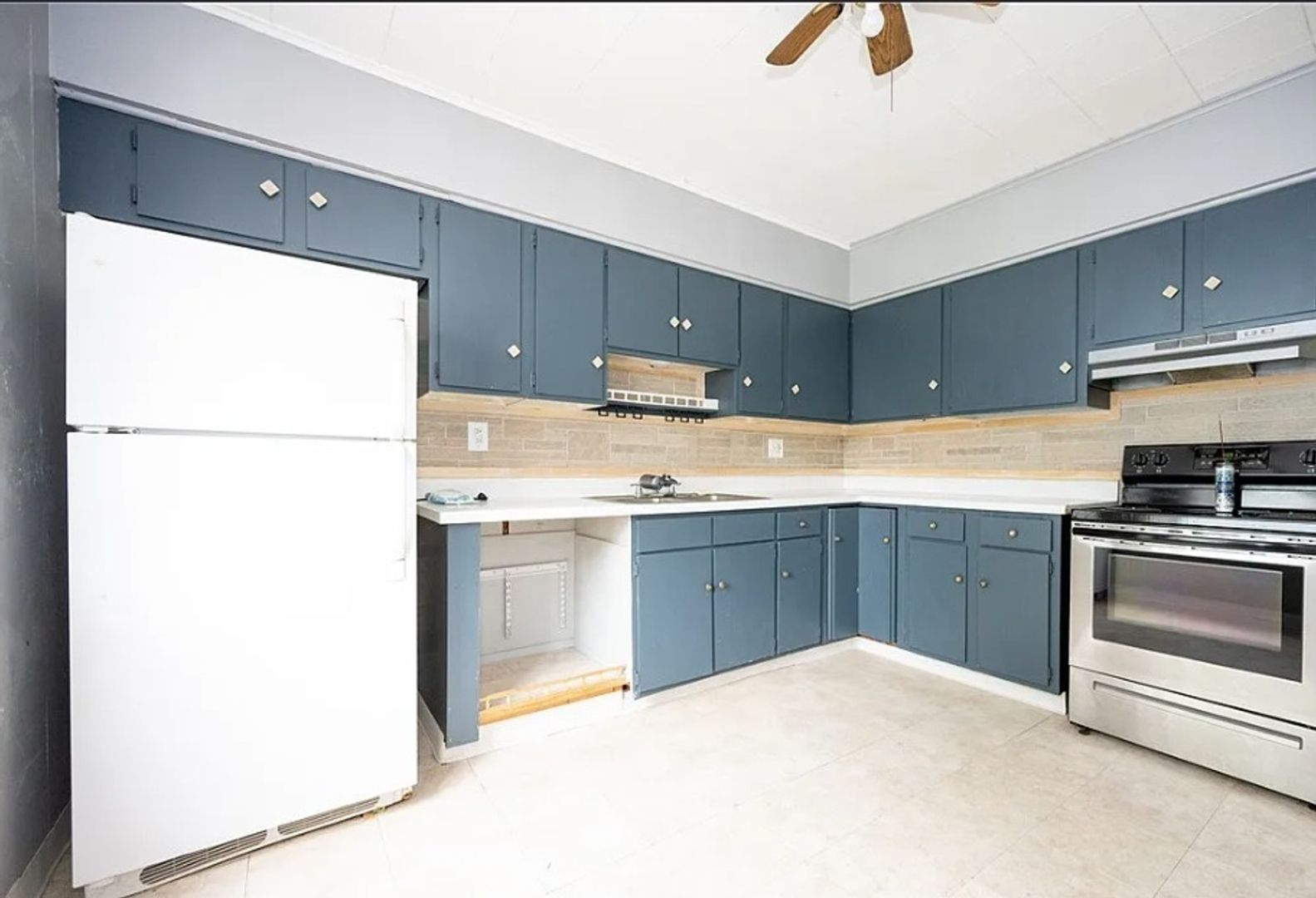 Building Photo - 108 David Ave