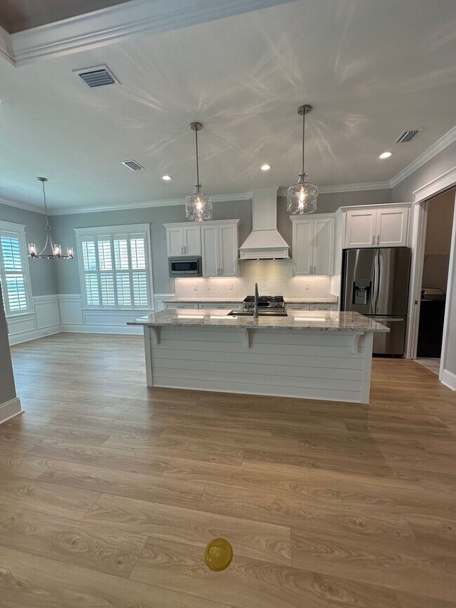 Building Photo - RENT IN FALLSCHASE HOA COMMUNITY, NEW CONS...