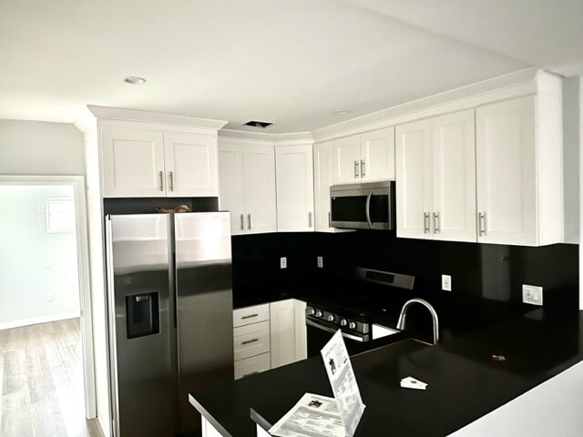 Building Photo - 19421 Ventura Blvd